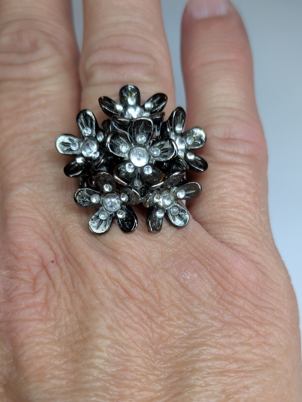 3/$15 Silver Boho Daisy Ring Bouquet Stretch Dark Charcoal Rhinestones Floral